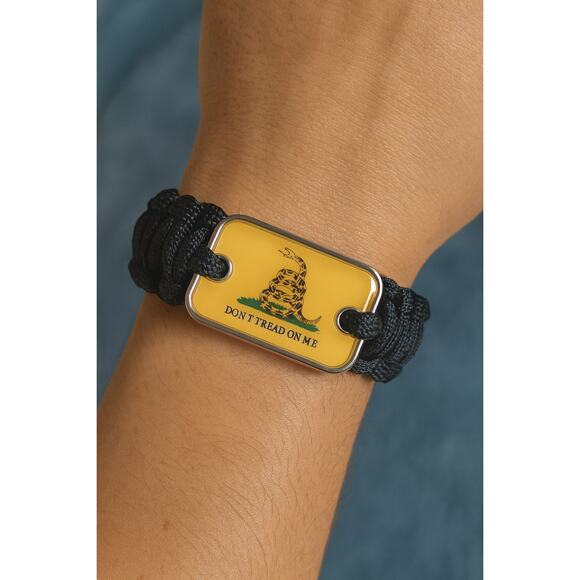 "Don't Tread On Me" - Paracord Survival Bracelet - Mount Vernon - Factory Sealed - Picture 1 of 9